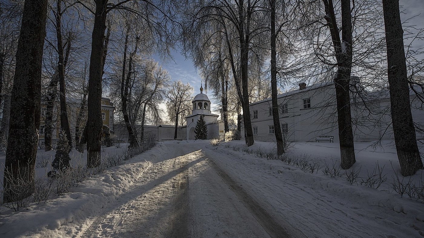 К Феодоровскому монастырю...
