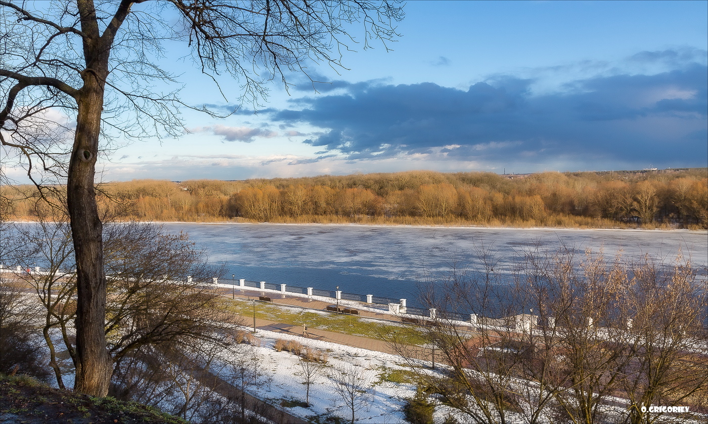 Март весенний впереди...