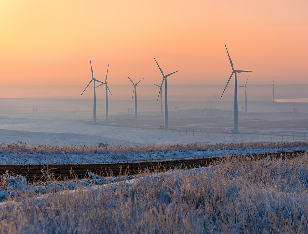 Зимний рассвет в ветропарке
