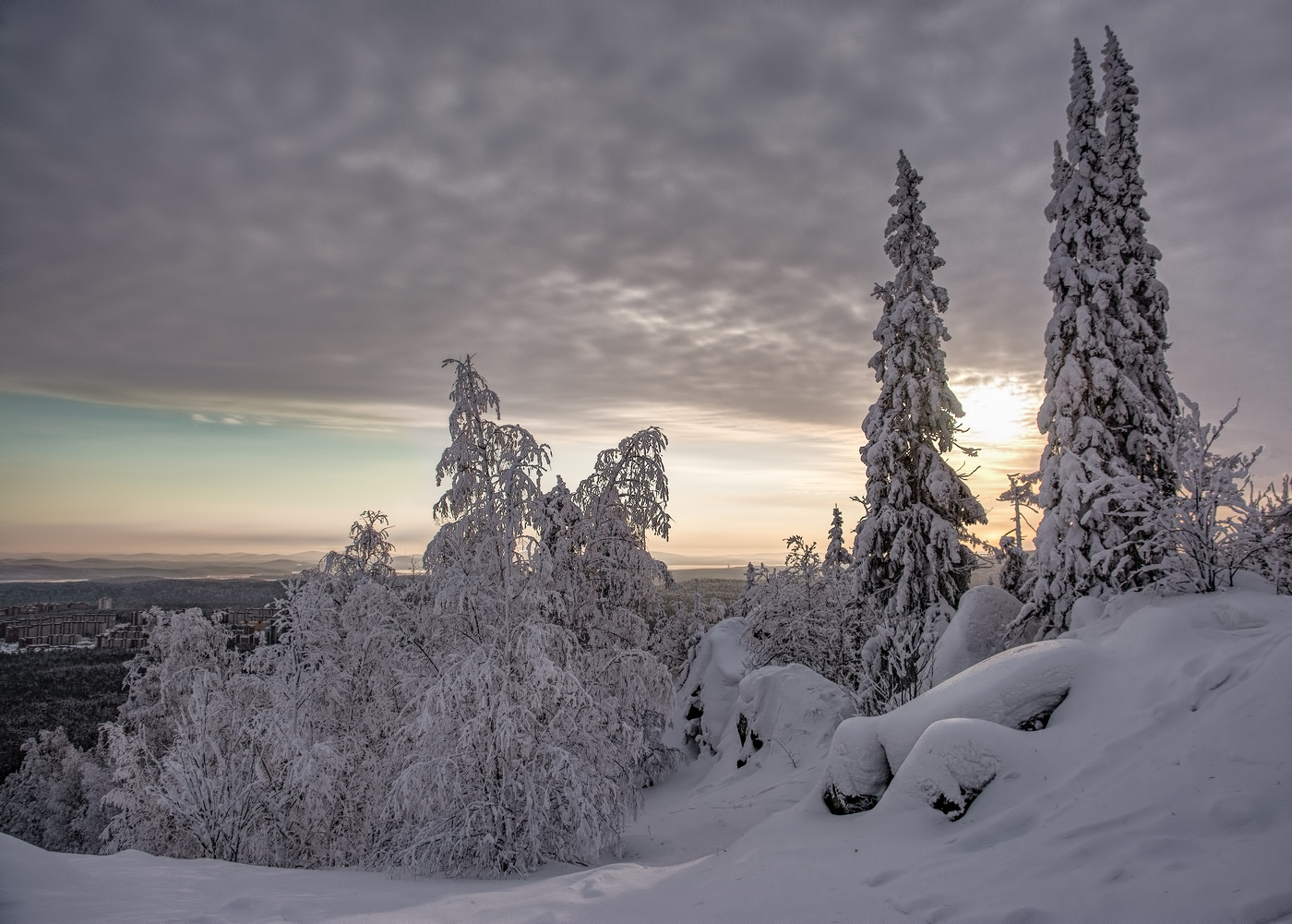 Зимний вечер в горах