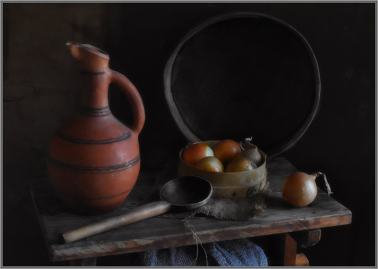 ... Этюд с луком и кувшином .....