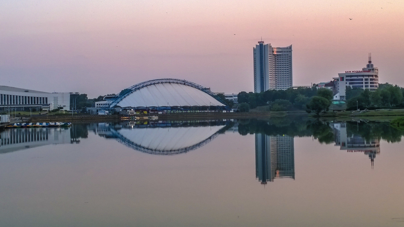 Отражение в большом городе...