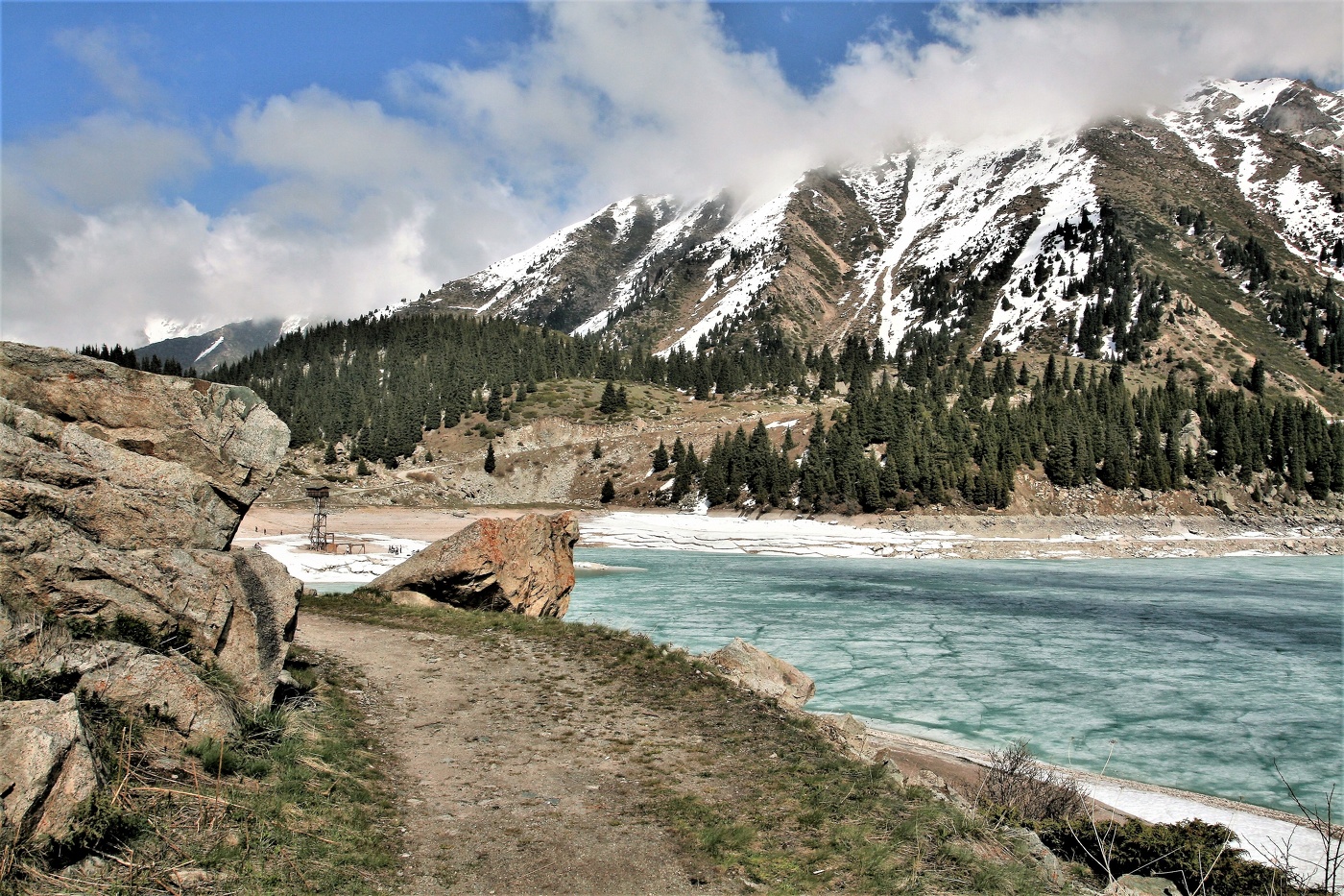 Горное озеро