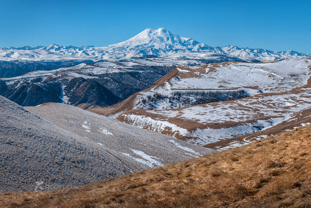 Весна с видом на Эльбрус