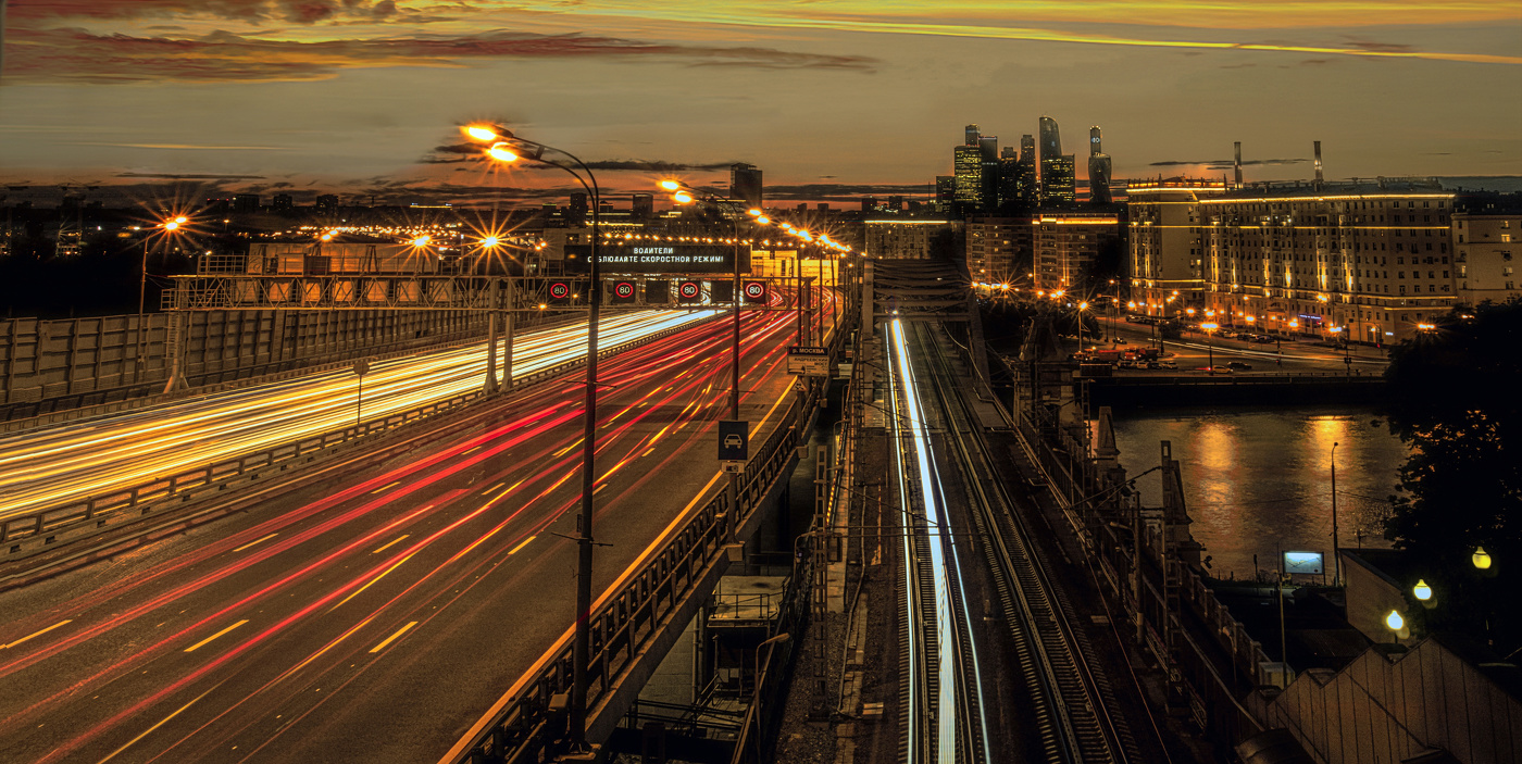 Вечерний поезд.