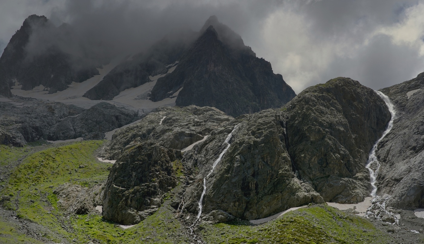 Долина водопадов