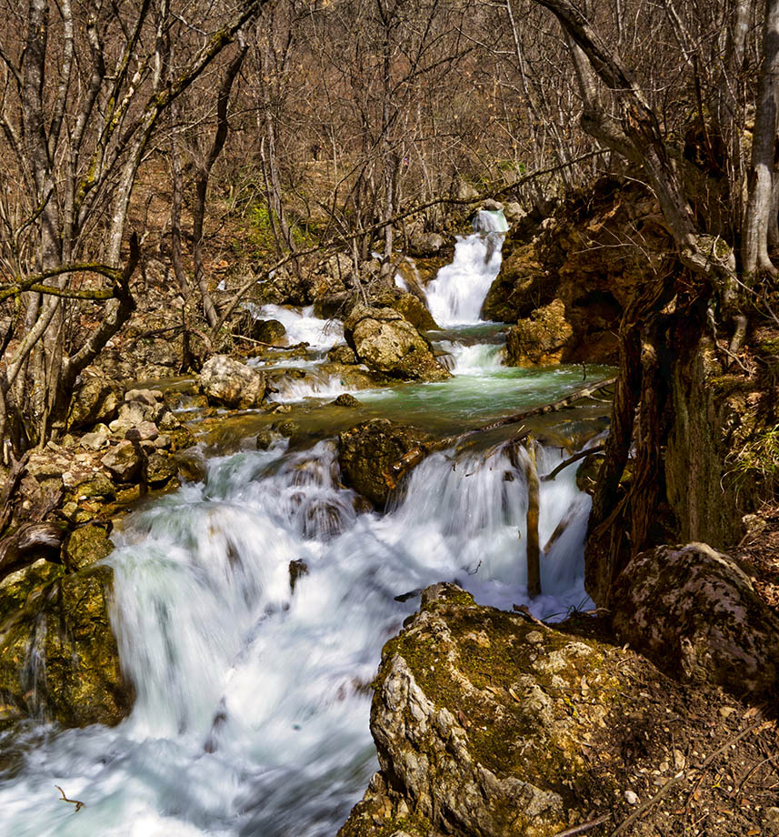 Весна в Кизилкобинском ущелье