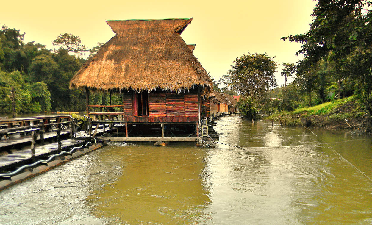 В отеле на реке Квай