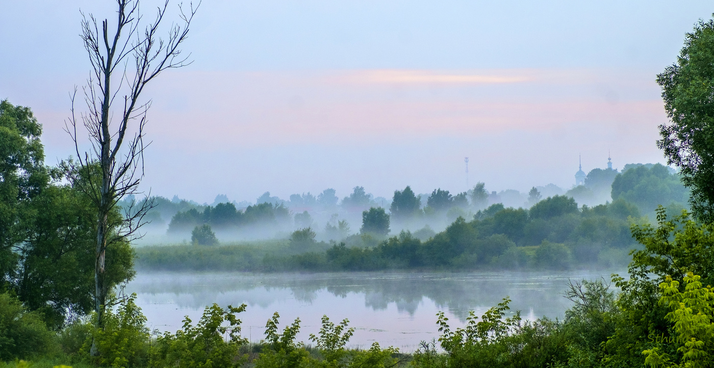 Туманное, летнее утро.