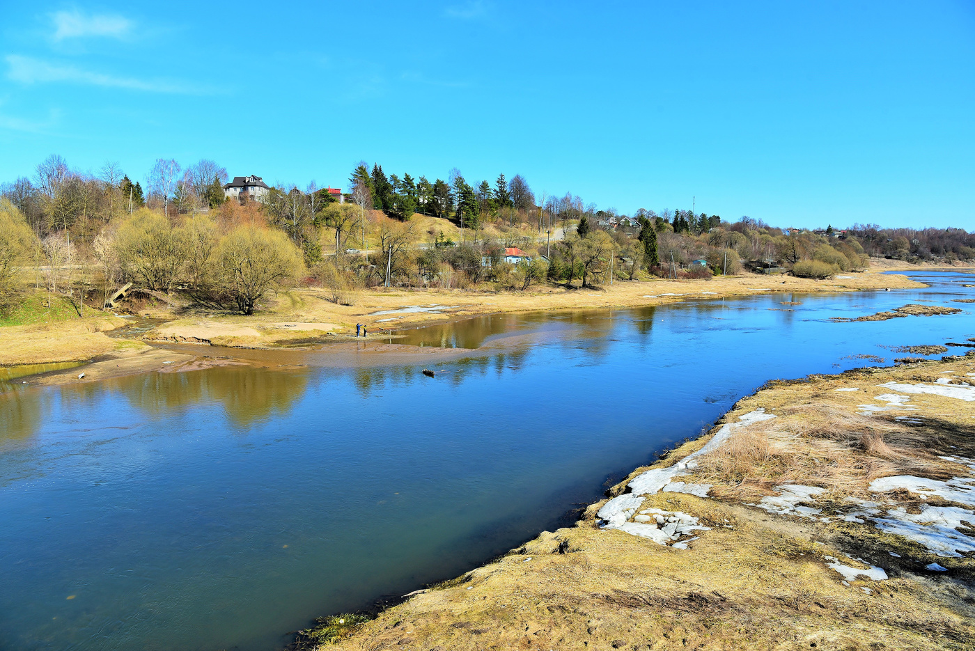 Тихий апрельский день ...
