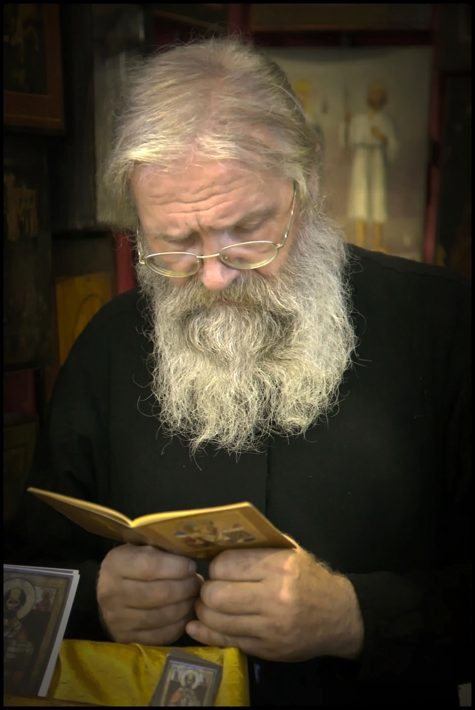 Настоятель