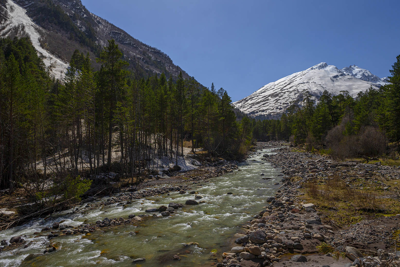 Вид на гору Чегет