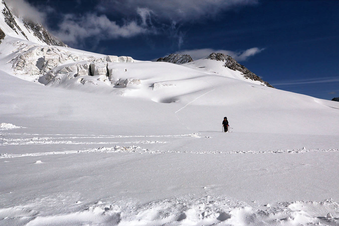 На леднике Менсу