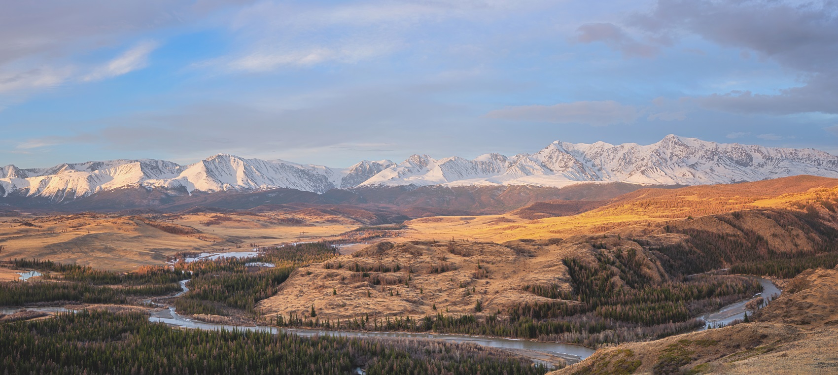 Май в горах Алтая