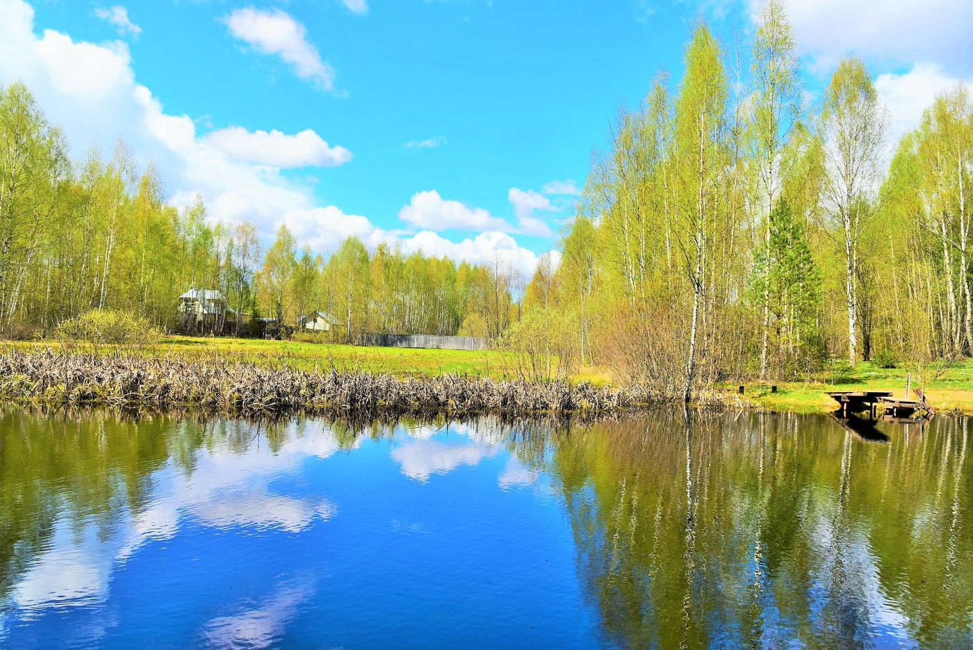 "Воздух пьяный - нет спасенья, с ног сбивают два глотка..."