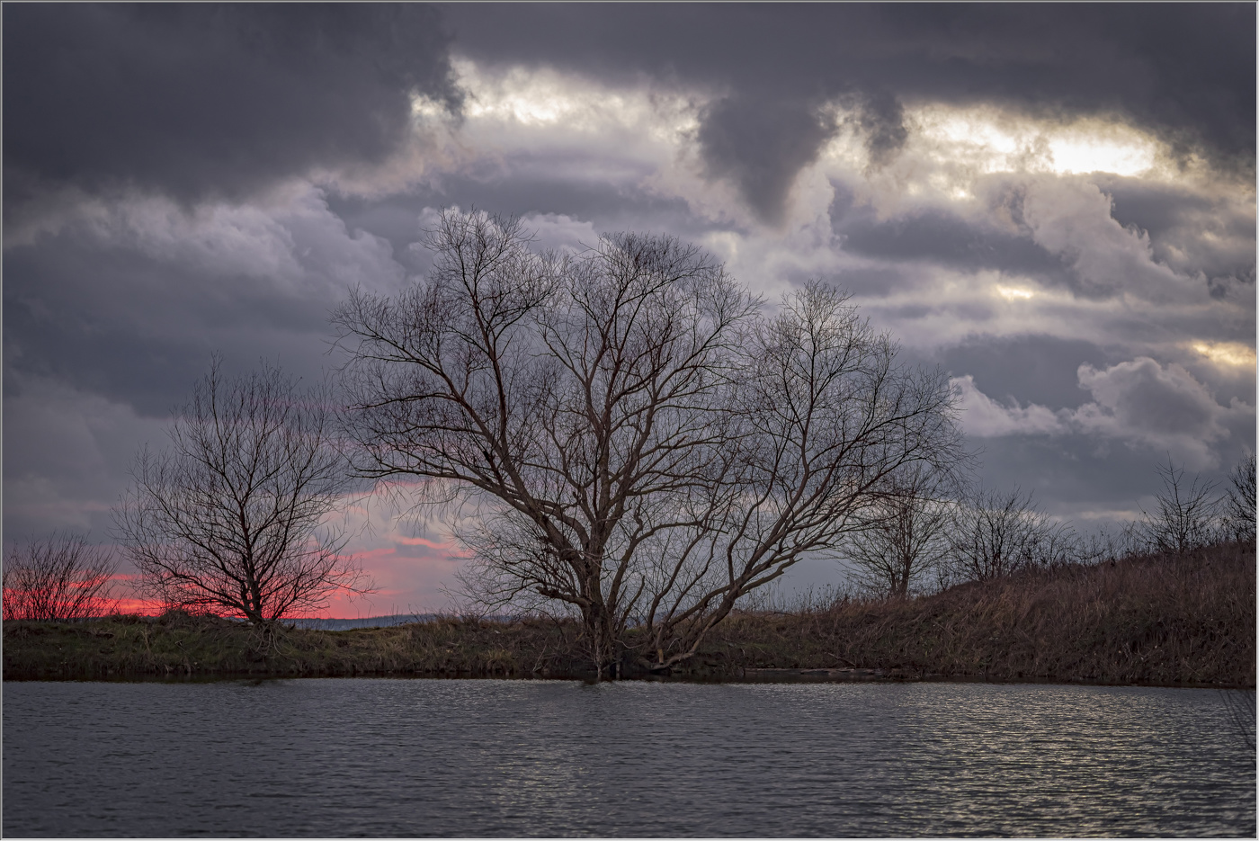 Догорающий день