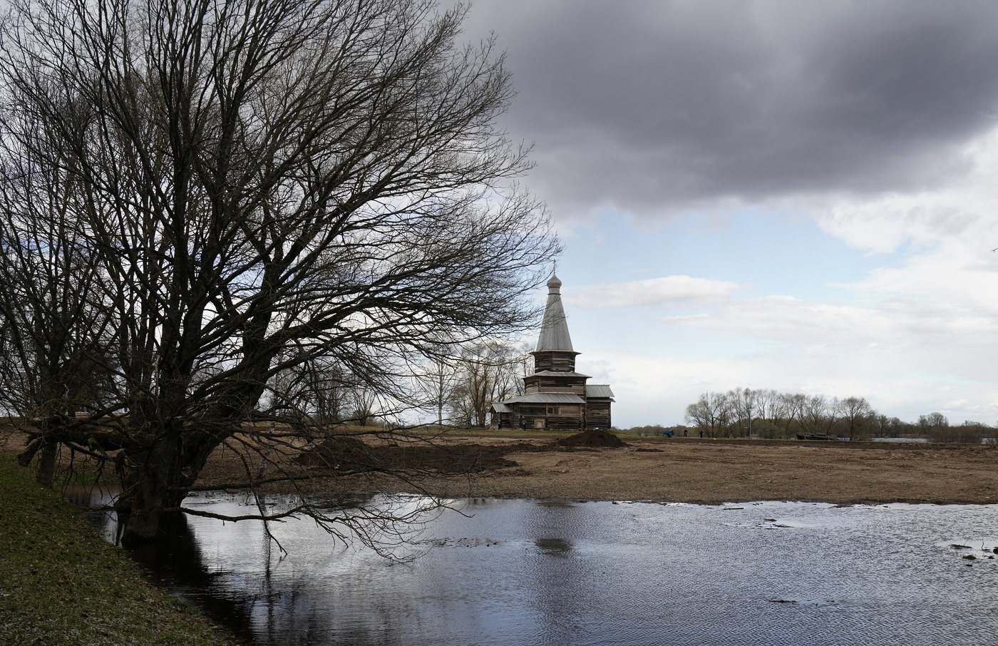 Хмурый вечер