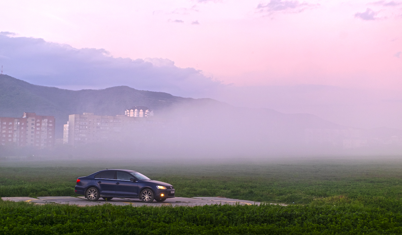 Любование розовым закатом