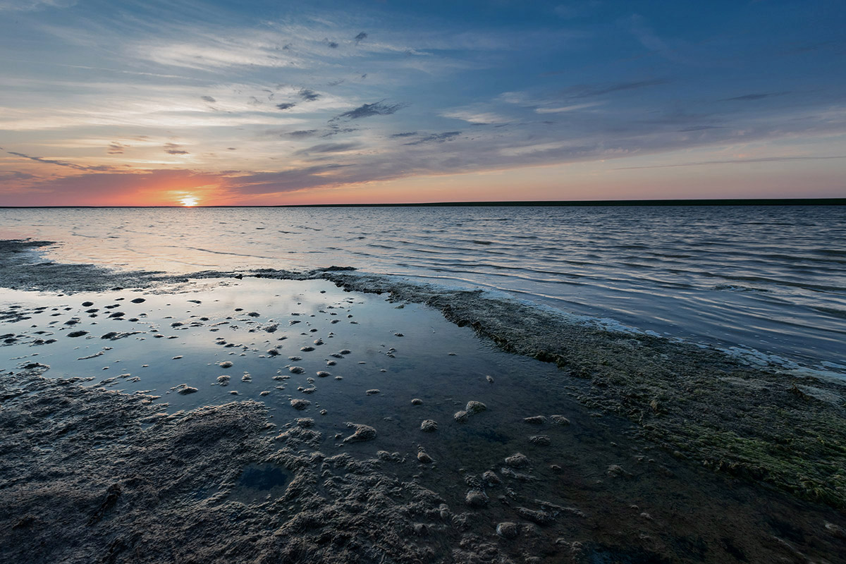 Закат над озером Маныч-Гудило