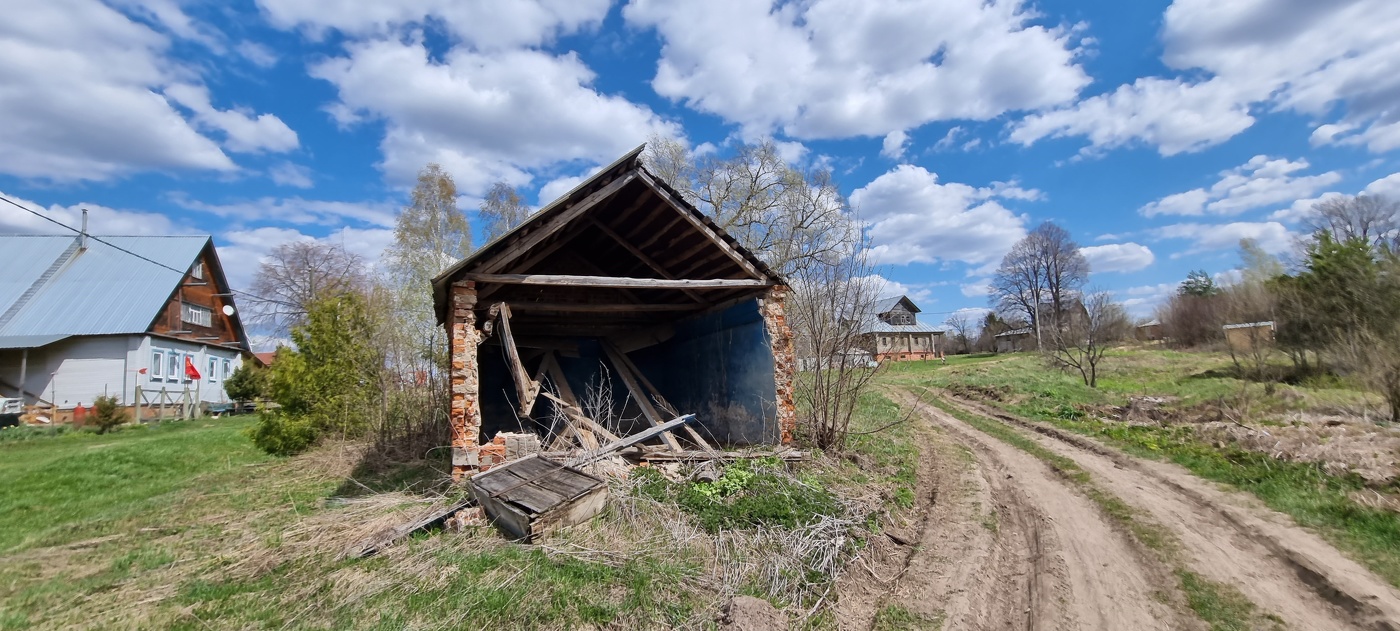 Май в деревне...