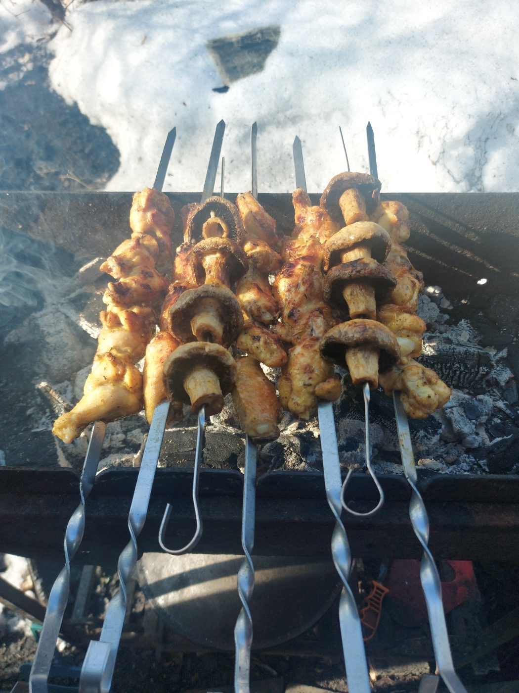 Мангал знает что творит