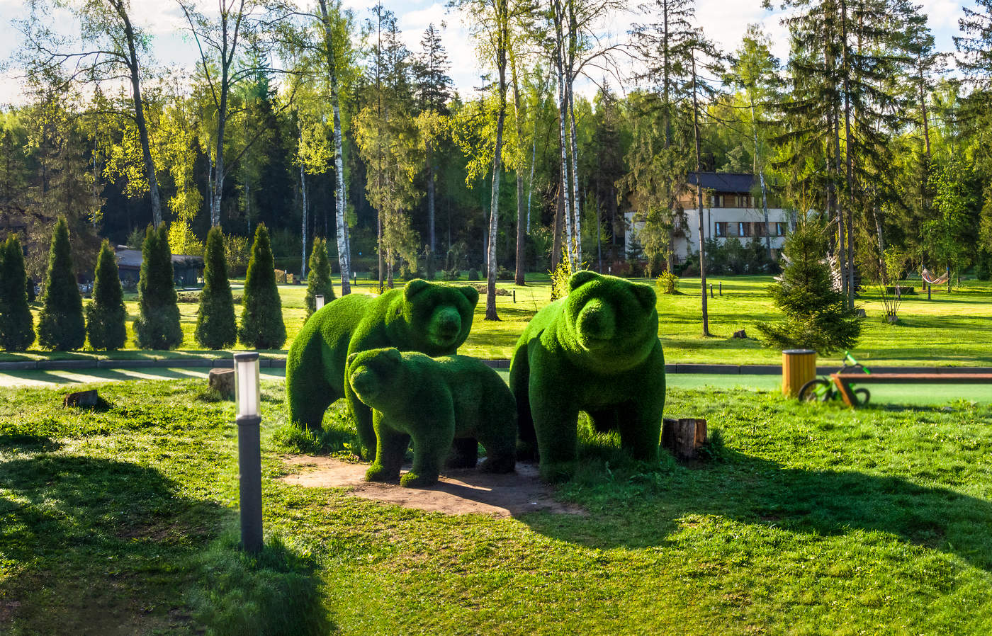 Всё стало вокруг голубым и зеленым...