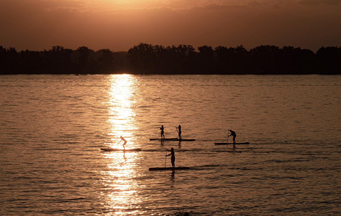 Вечерняя прогулка