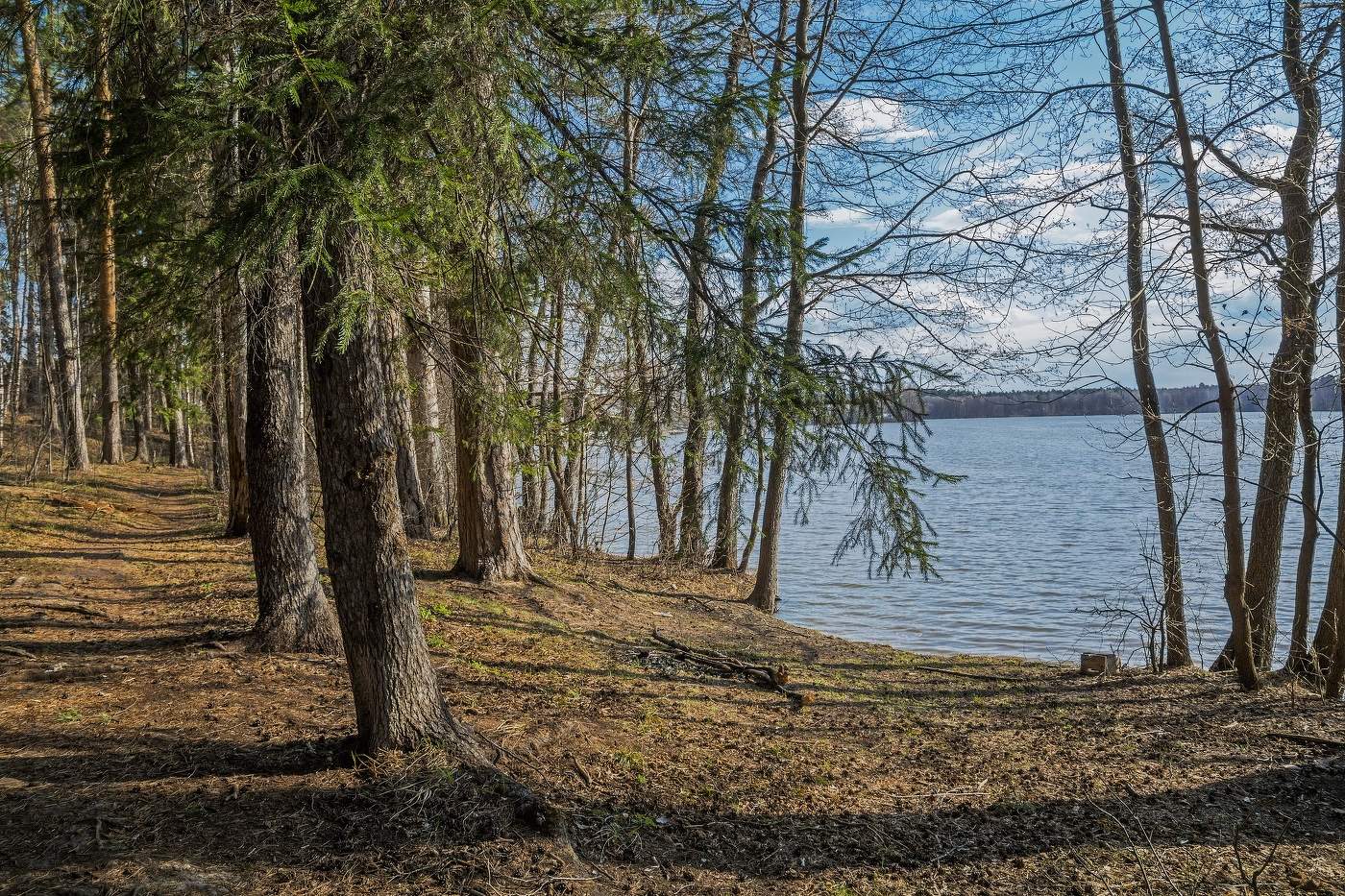 На берегу Раифского озера