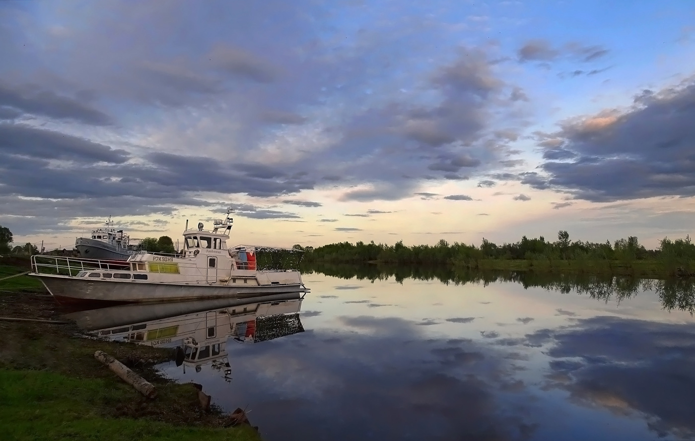 Майский вечер на реке