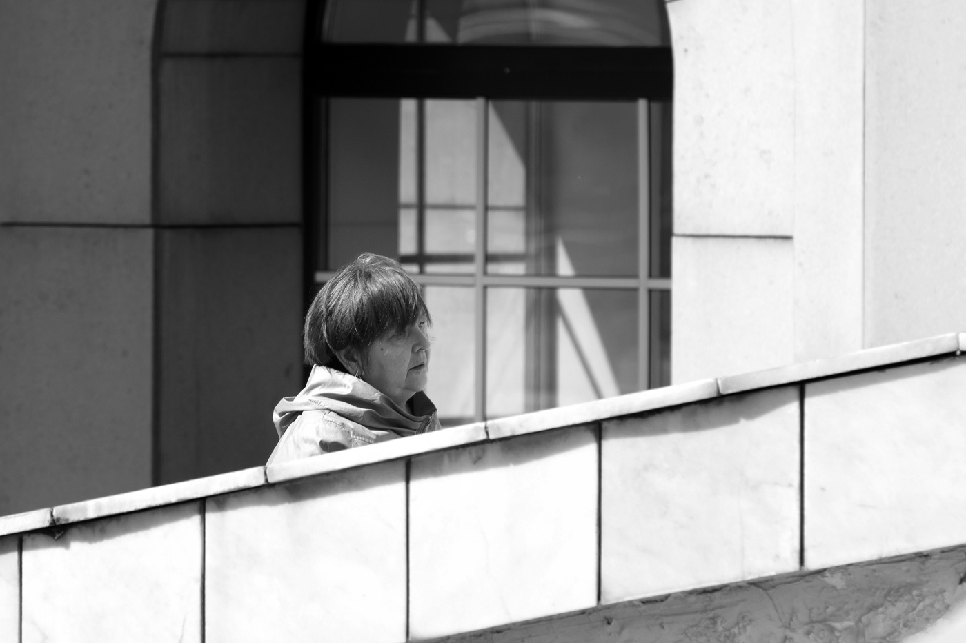 жизнь нелегка