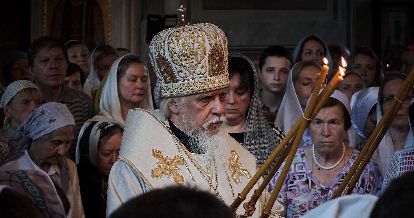 Монастырь. Праздничная служба.