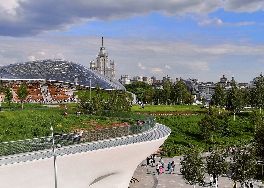 Вплывающий...