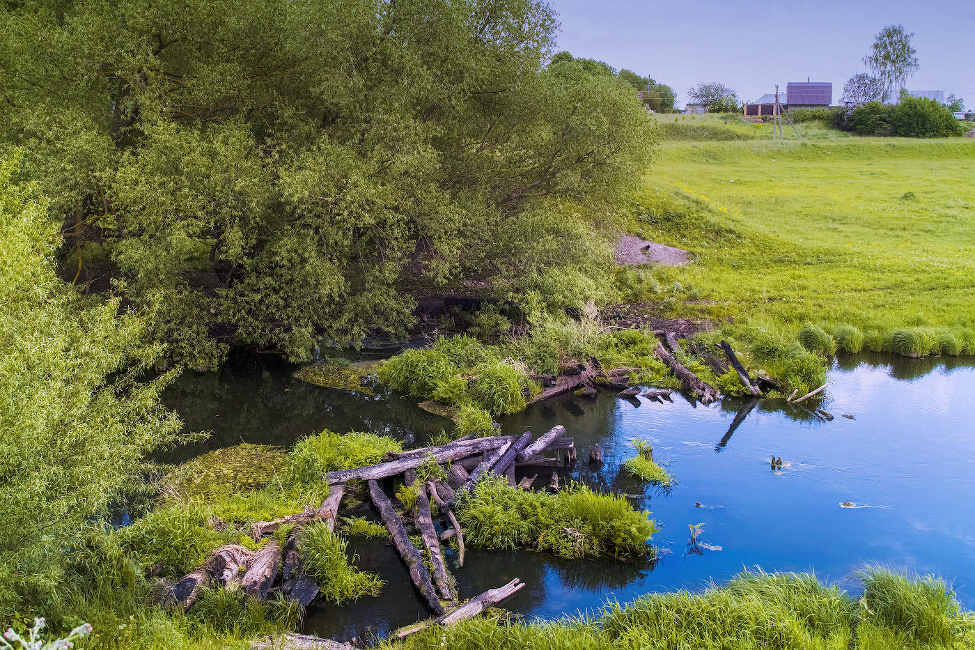 У старого моста