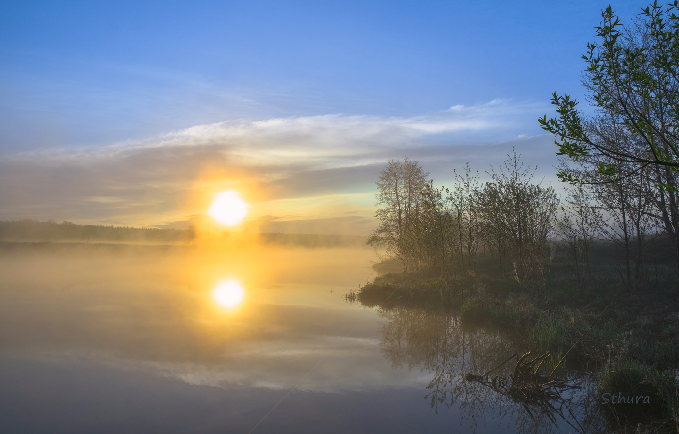 На рассвете.