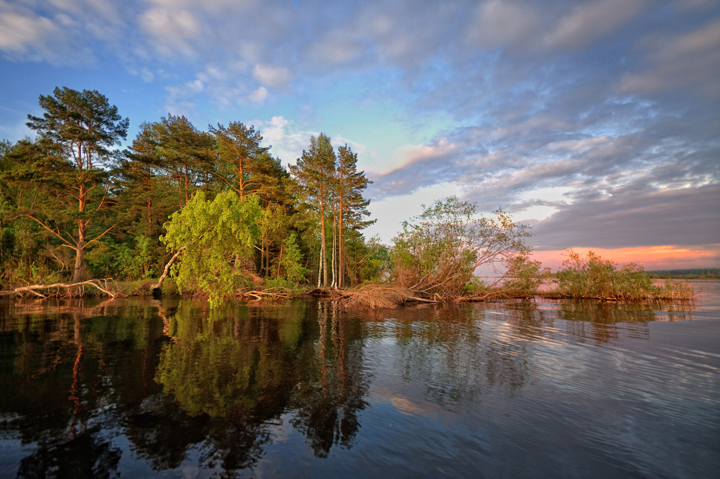 Июньские вечера на Рыбинке.
