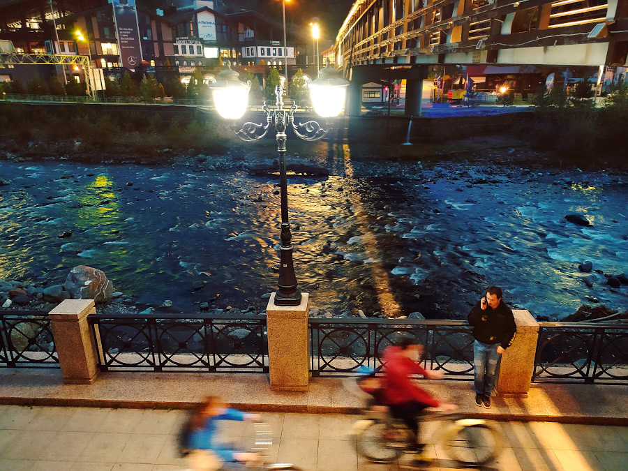 Вечер обещал быть