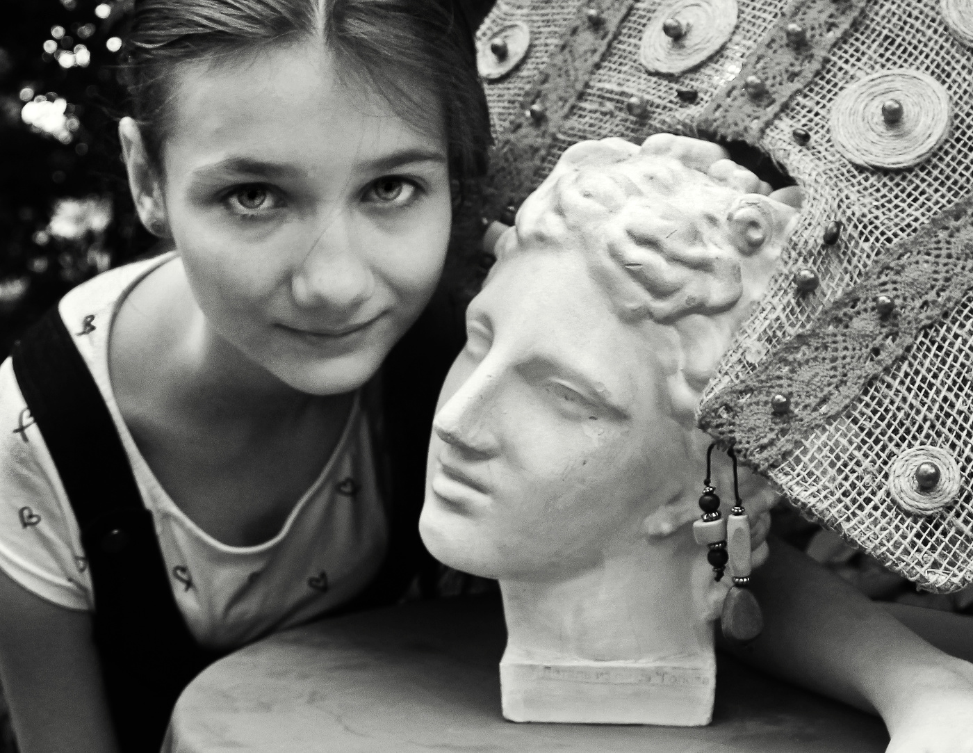 Настя с подружкой