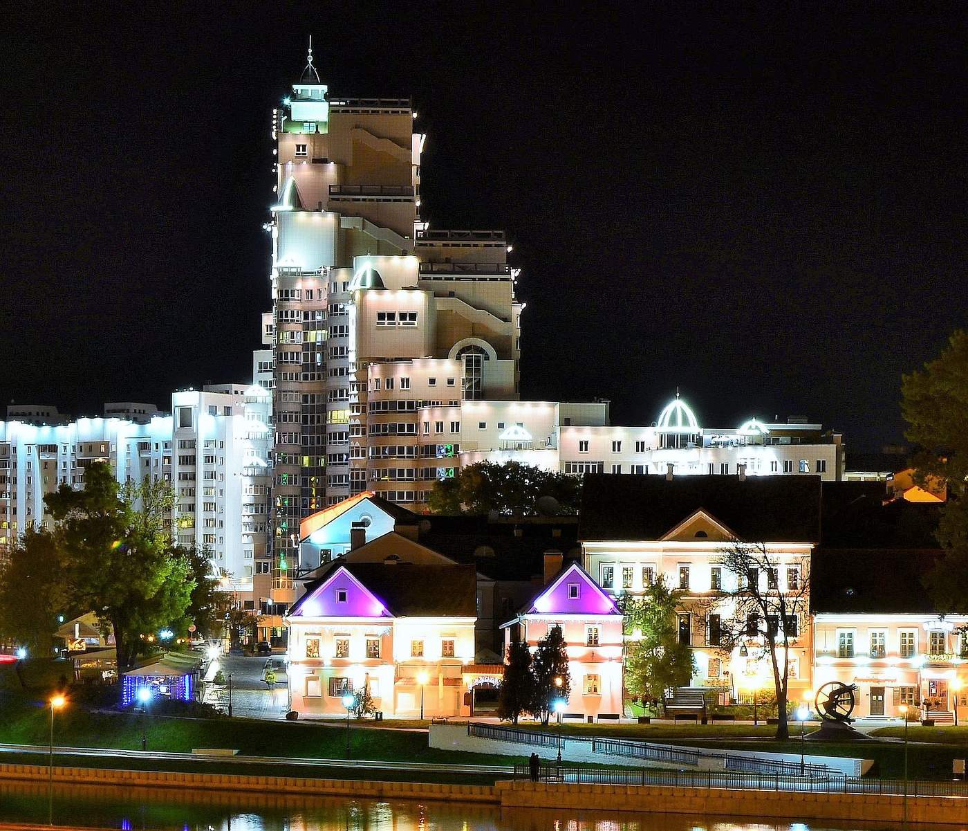 Ночь в городе ...