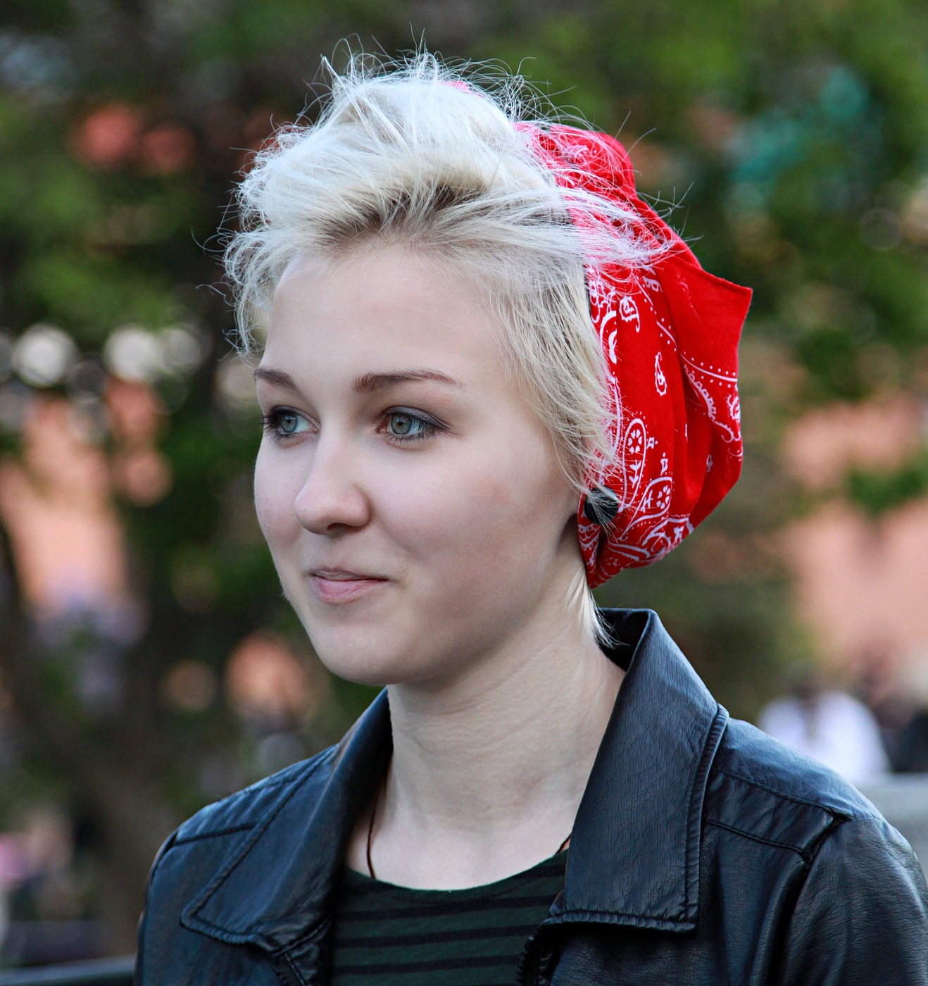 Портрет прохожей