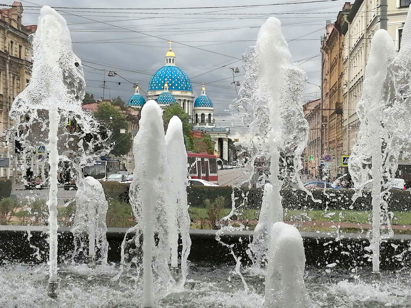 Троицкий собор и фонтан