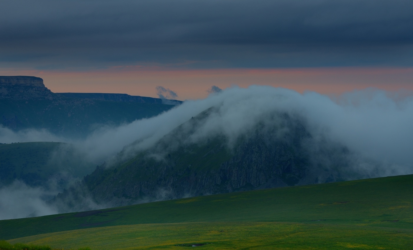 Вечер в горах