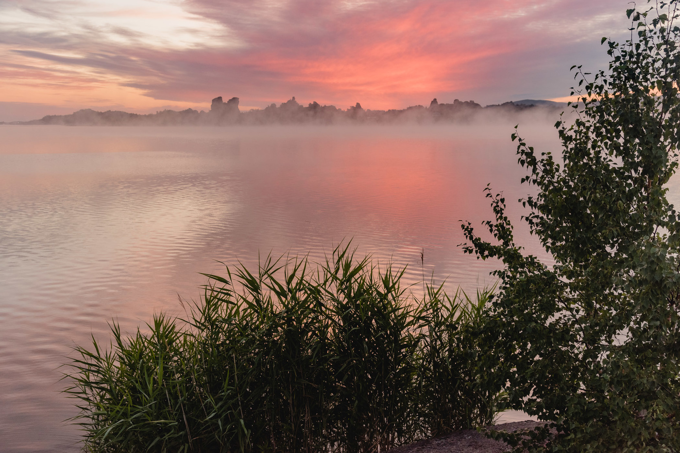 Утро на озере
