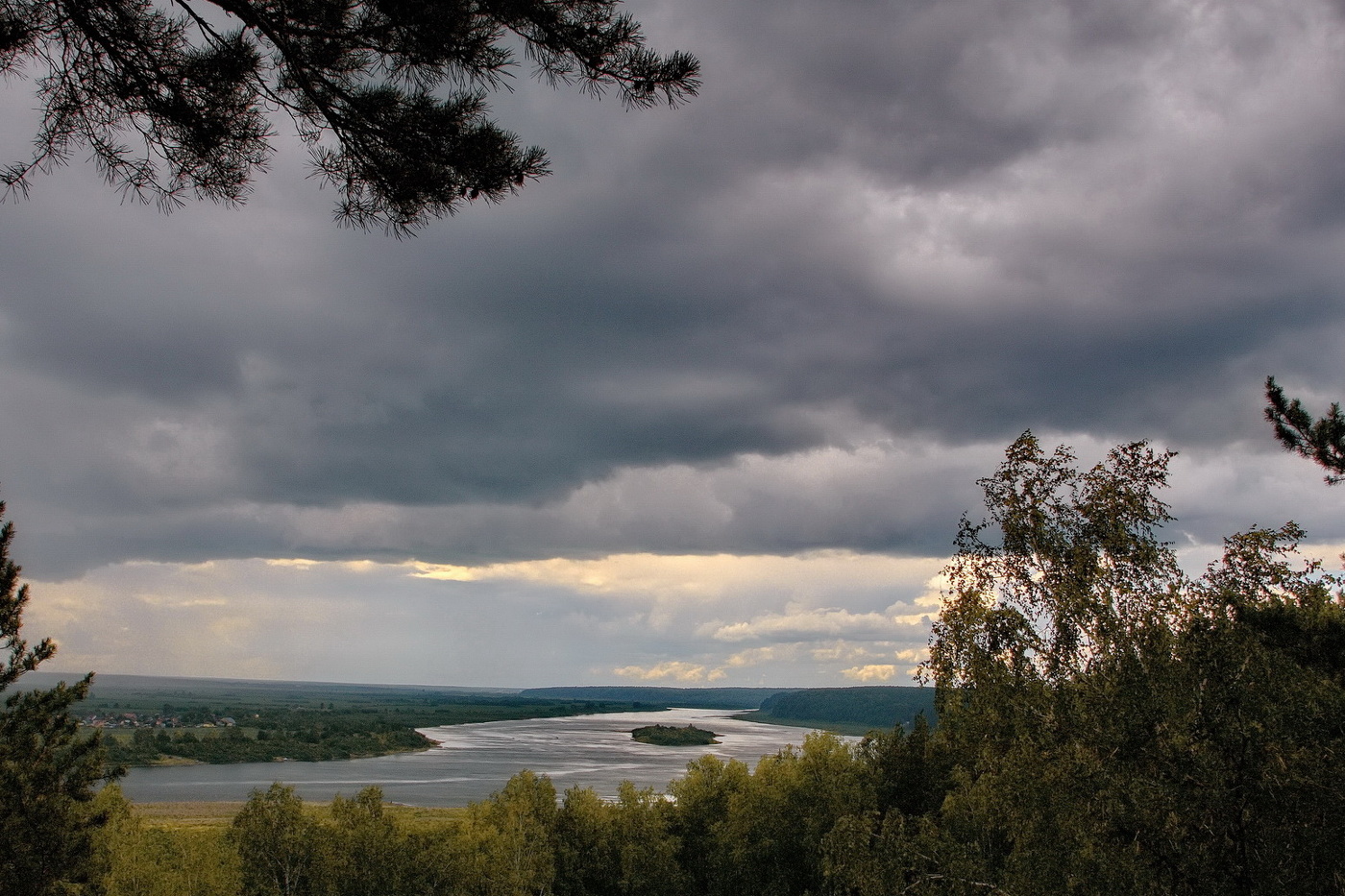 *Перед дождём.**