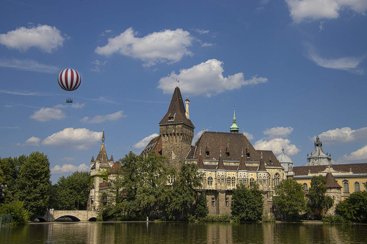 Замок Вайдахуняд