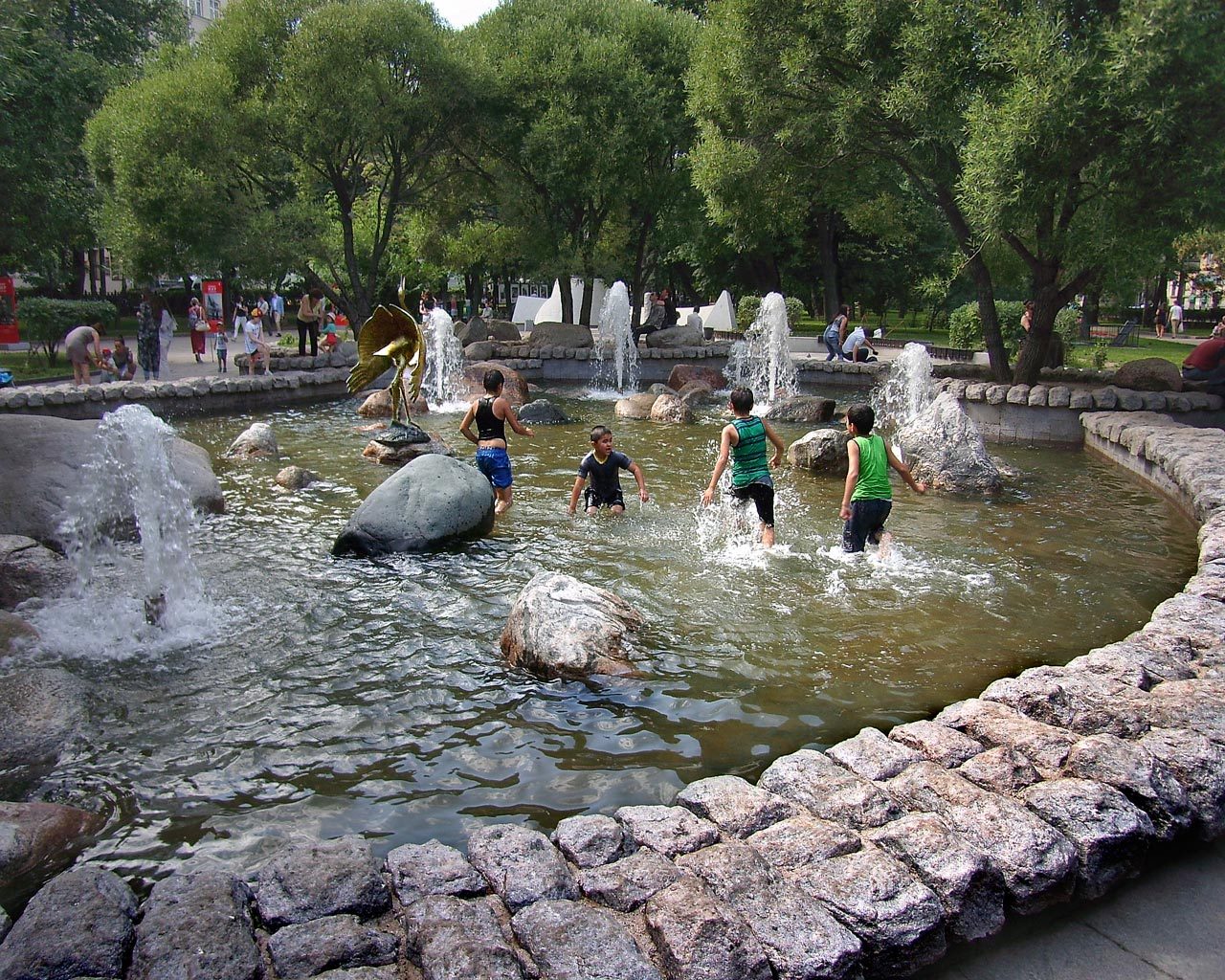 Чистые пруды