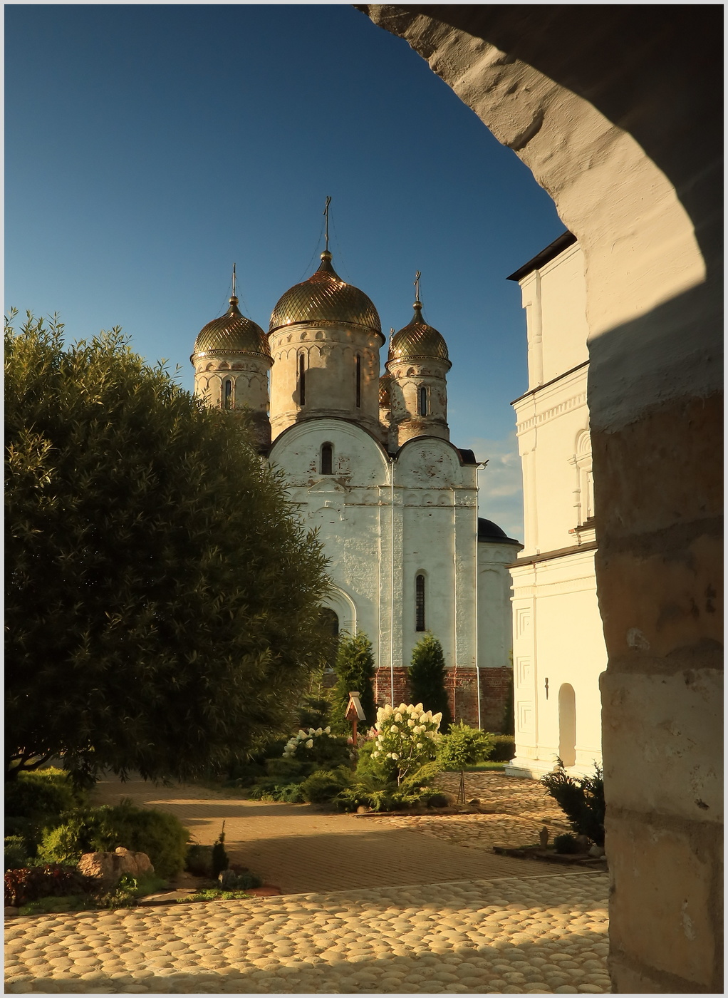 Лужский монастырь