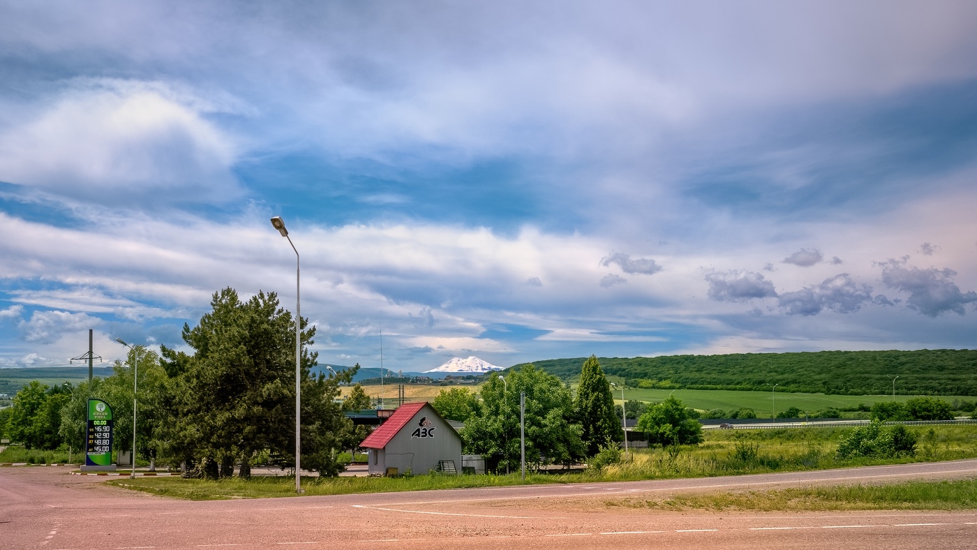 С видом на Эльбрус