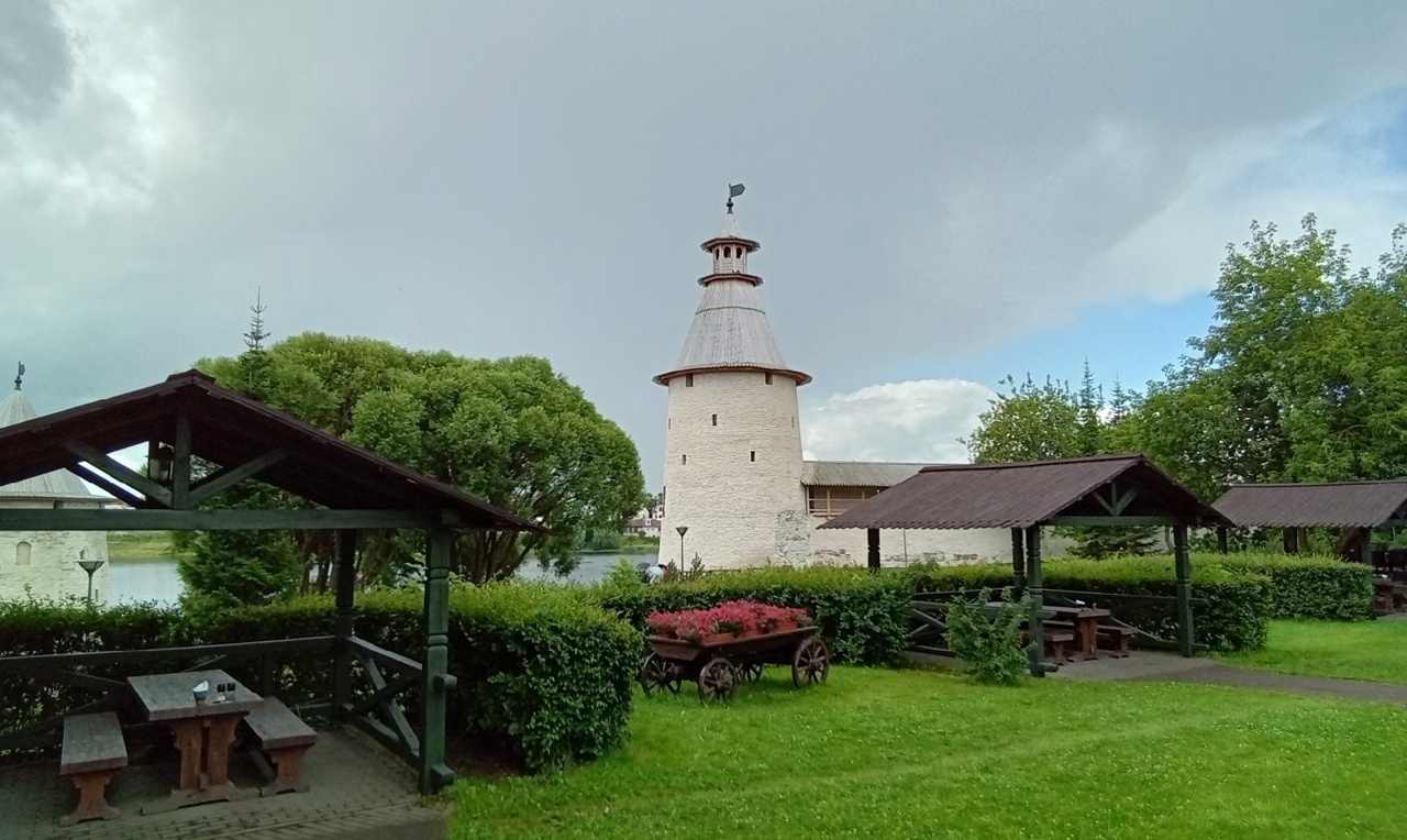 дворик у кафе