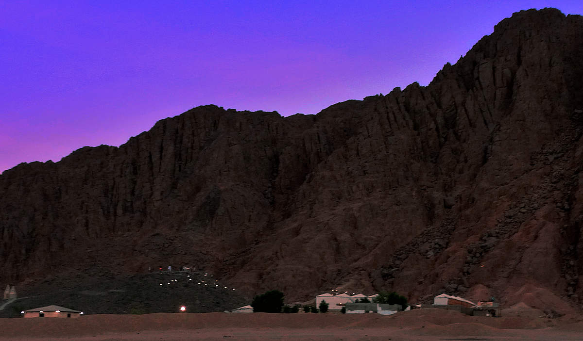 Ночная жизнь в поселении бедуинов