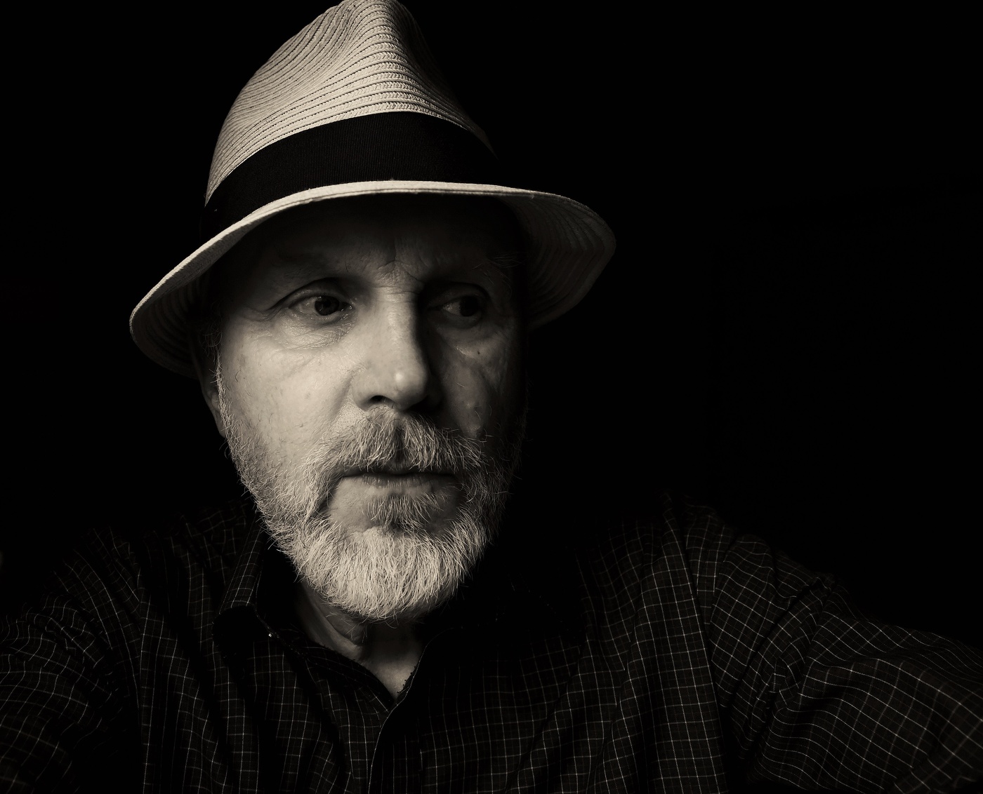 "У всех такой бывает час: тоска липучая пристанет..."